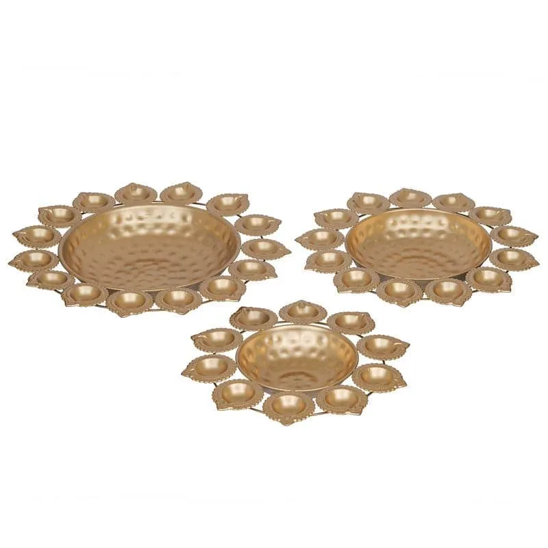Chrinsha Urli With Diya - Set Of Three media 4