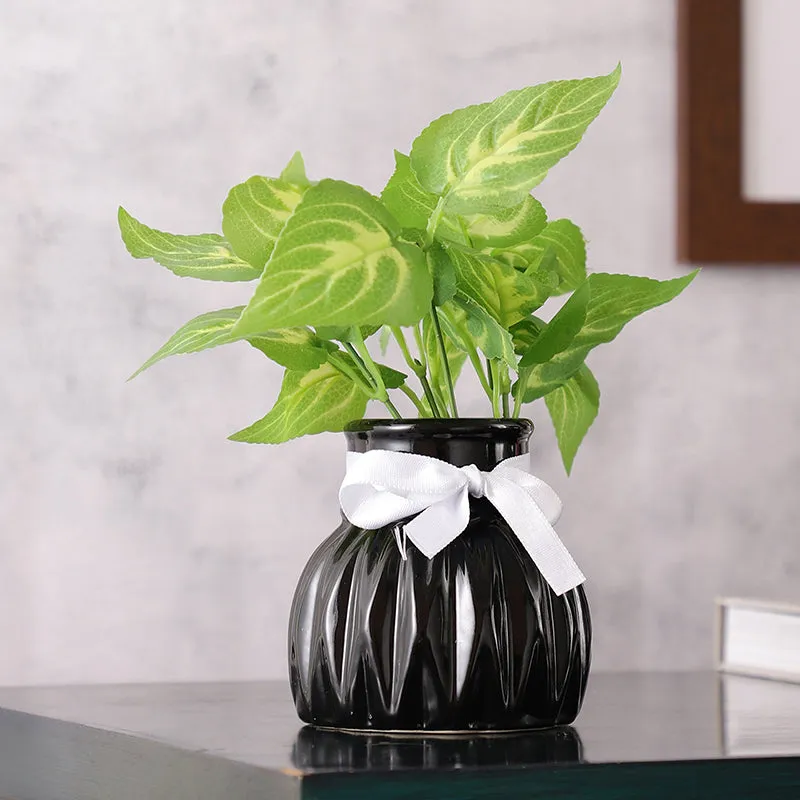 Faire Carve Ceramic Vase - Black media 1