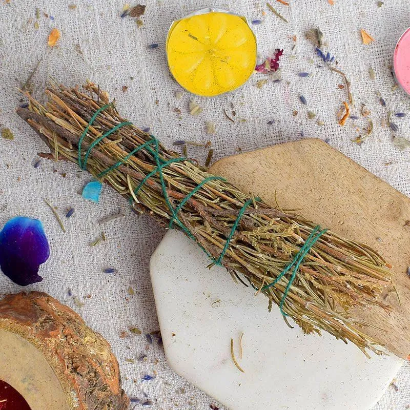 Rosemary And Juniper Healing Smudge Wand media 4