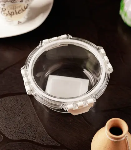 Plastic · Glass