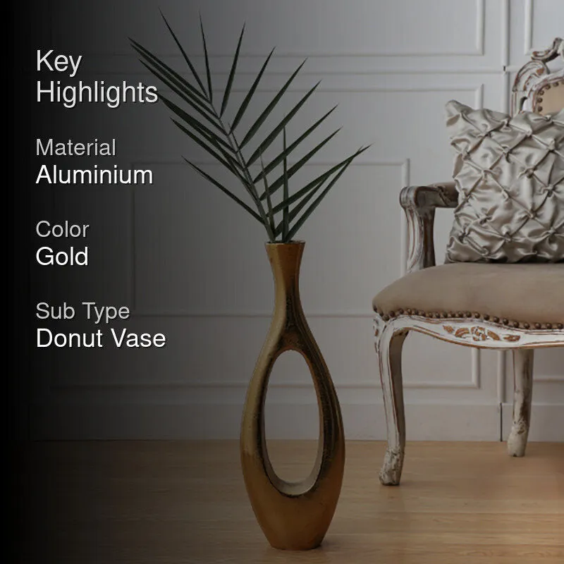 Azra Aluminium Vase - Gold media 2