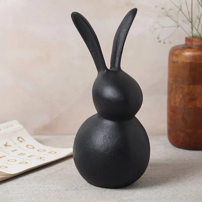 Carrot Chaser Showpiece - Black media 1