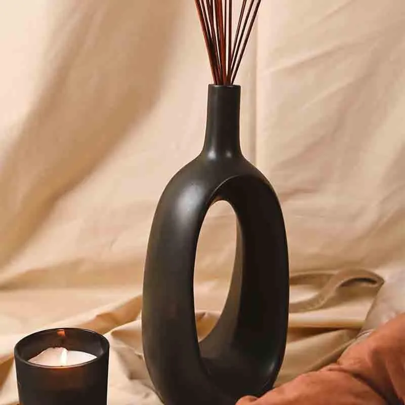Ring Vase - Black media 5