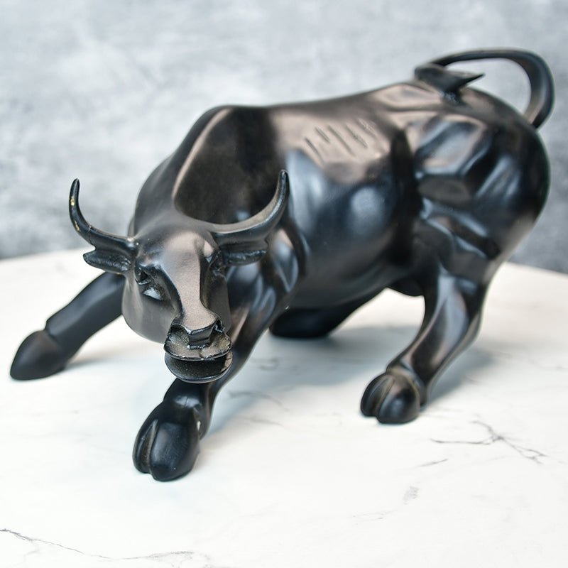 Charging Bull Showpiece