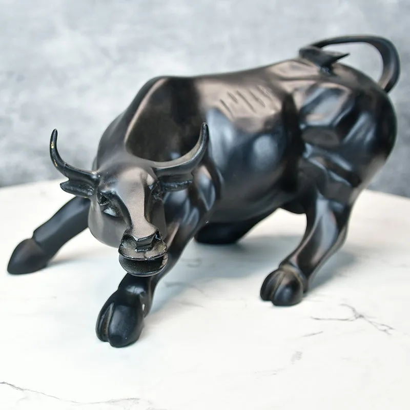 Charging Bull Showpiece media 1