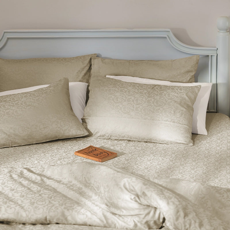 Coral Bloom Jacquard Cotton Bedsheet (Beige) - 300 TC media 5