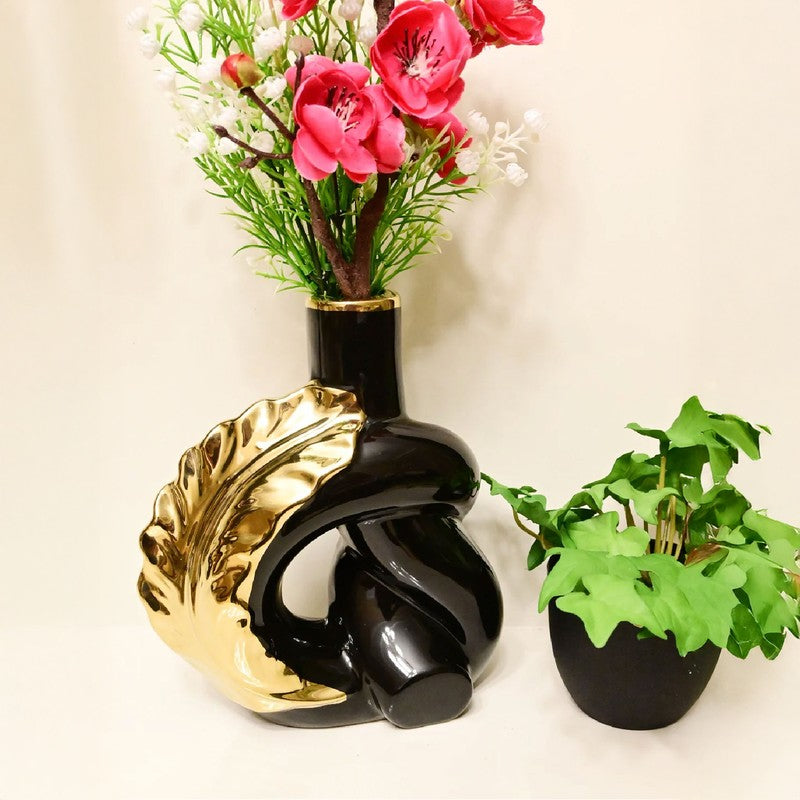 Elvion Modern Sculpted Art Vase - Black media 6