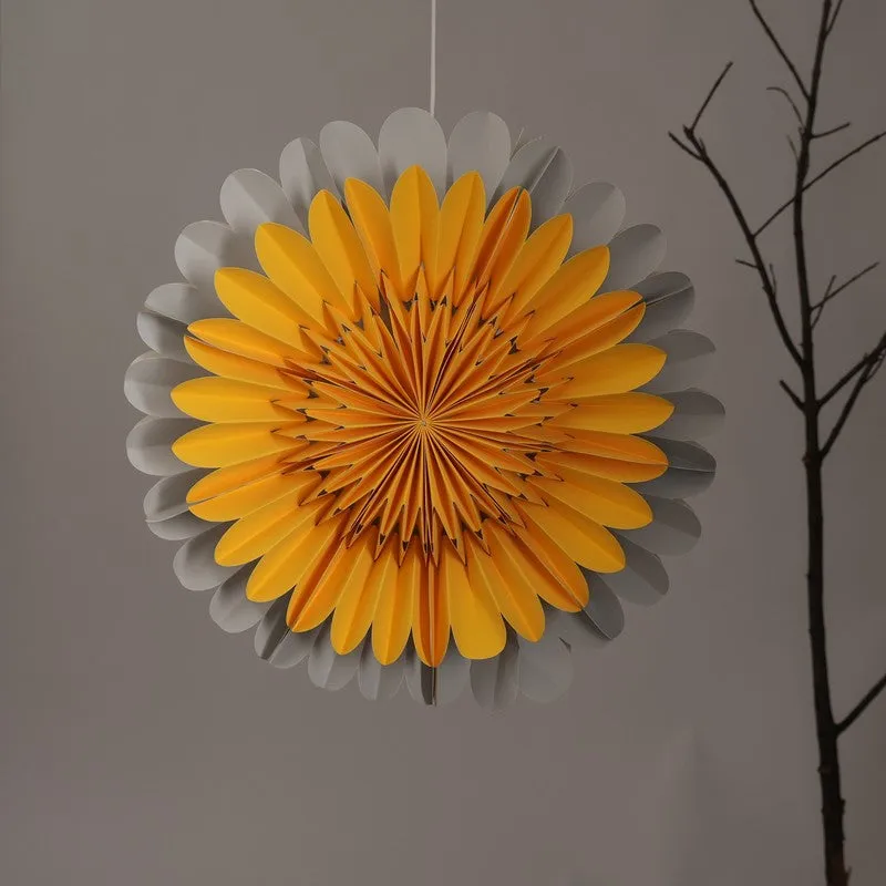 Fig Living Sunflower Star Light media 3