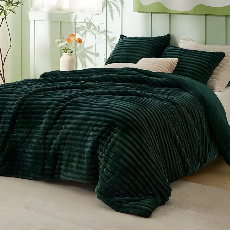 PureDrape Comfort (Green) Bedding Set - Four Piece Set media 3