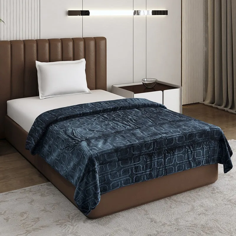 Monte Carlo Warmora Geometric Print Polyester Blanket (Teal) - 210 GSM media 1