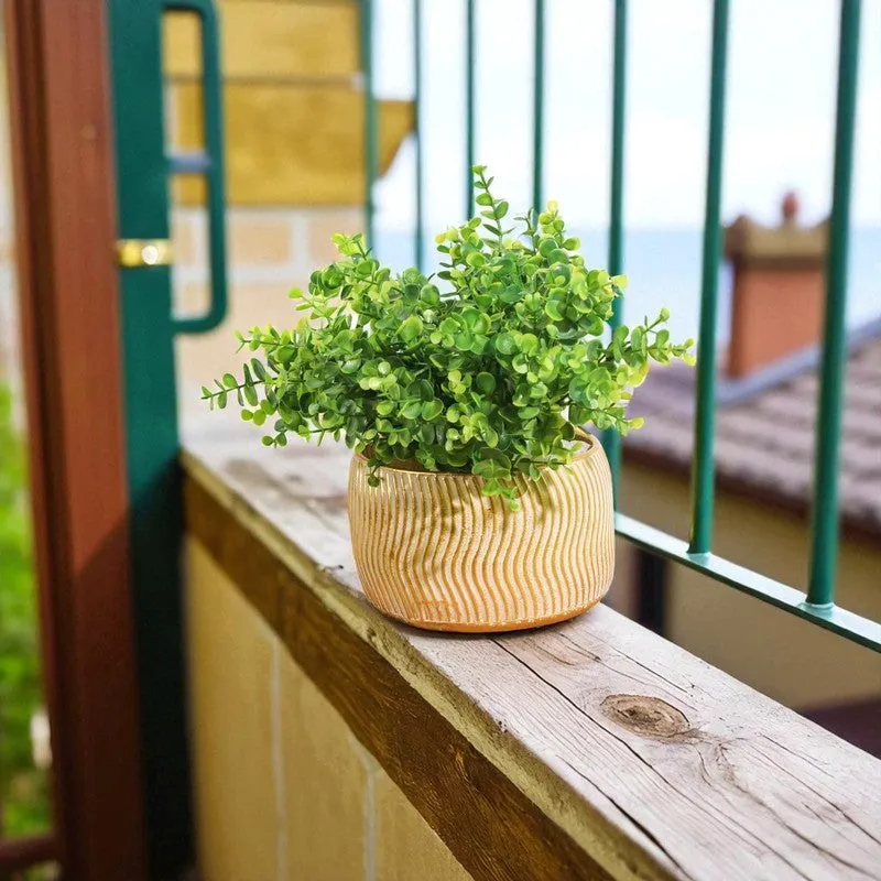 Suncrest Metal Planter media 2