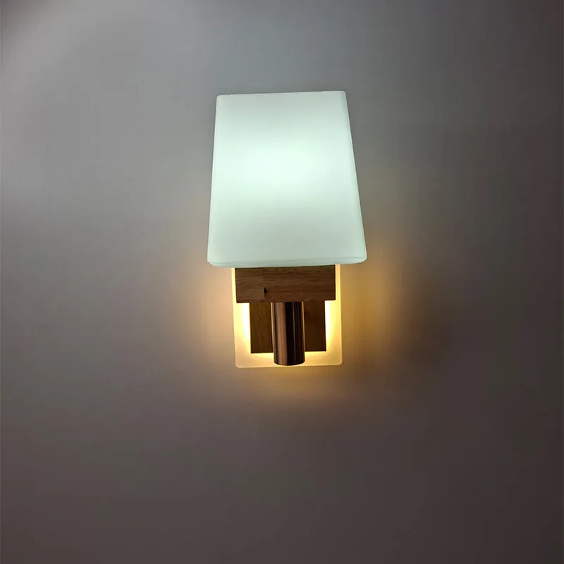 Textura Ray Aluminium & Wooden Wall Lamp media 4