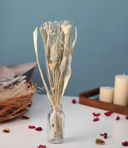 Dried Flowers & Leaves · Glass