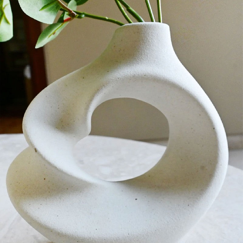 Zen Loop Ceramic Vase media 5