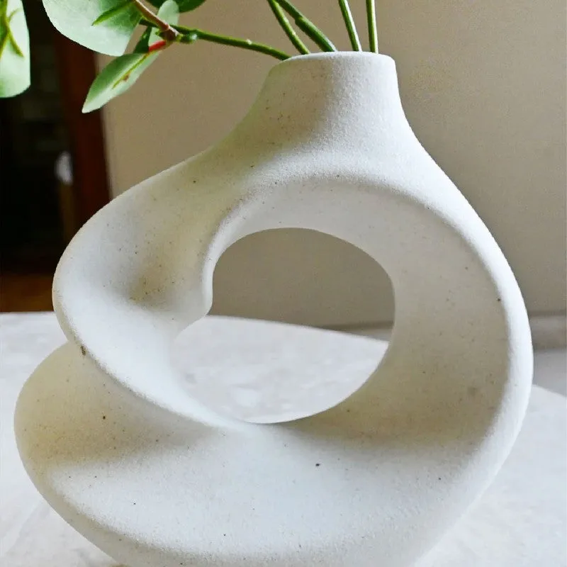 Zen Loop Ceramic Vase media 5
