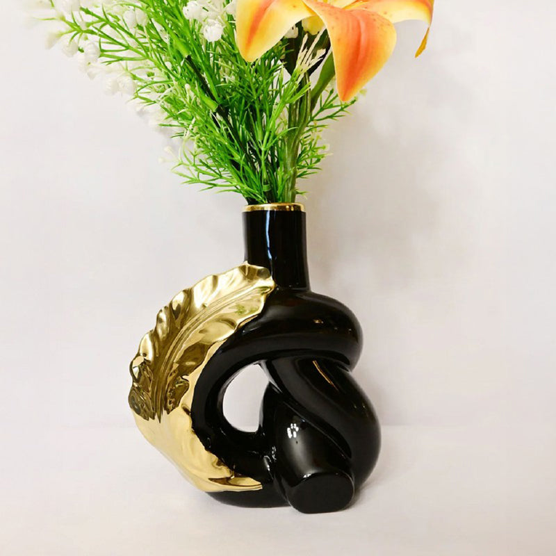 Elvion Modern Sculpted Art Vase - Black media 4