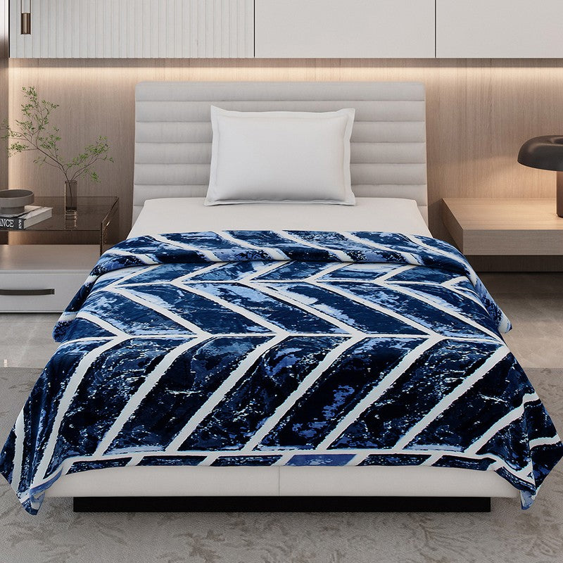 Monte Carlo Veluna Geometric Print Polyester Blanket (Blue) - 300 GSM media 4