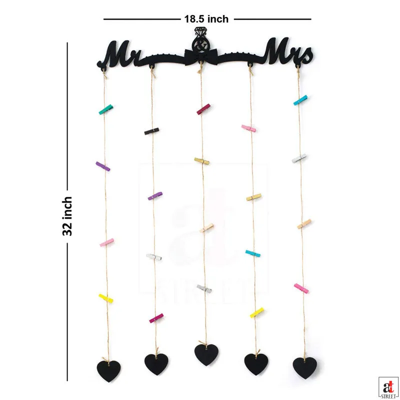 Medea Hanging Photo Holder media 5