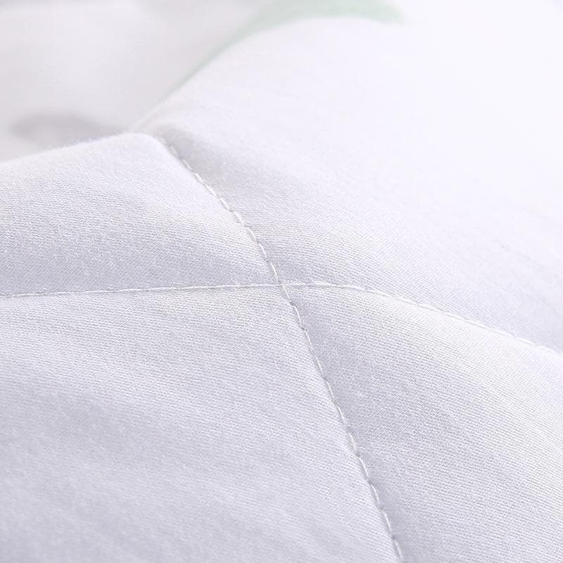 Faint Rhombi Cotton Comforter  - 120 GSM media 5