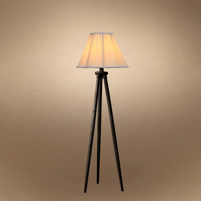TriRadiant Geo Floor Lamp media 4