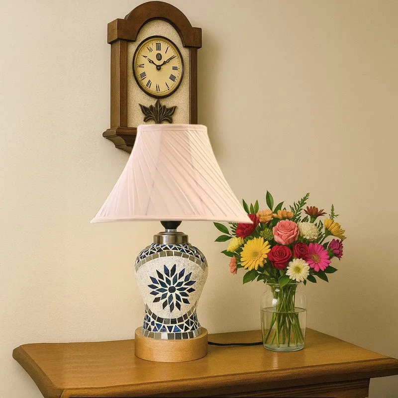Floranira I Pleated Wooden Table Lamp - Multicolor media 4