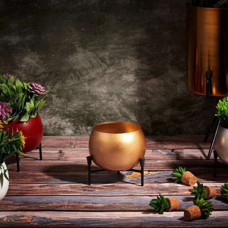 Eukene Metal Planter - Gold media 4