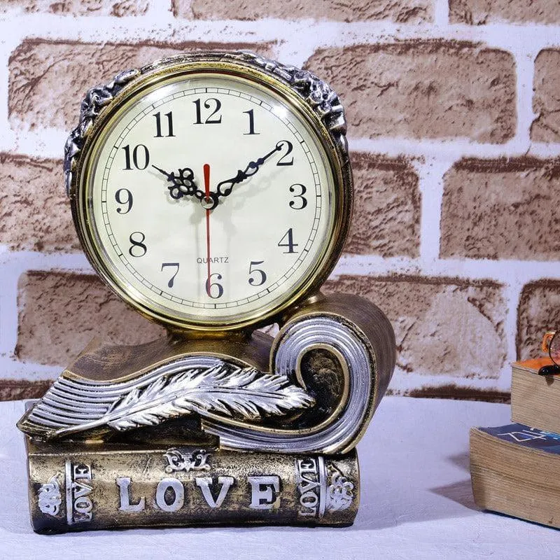 Love Script Clock - Gold media 1
