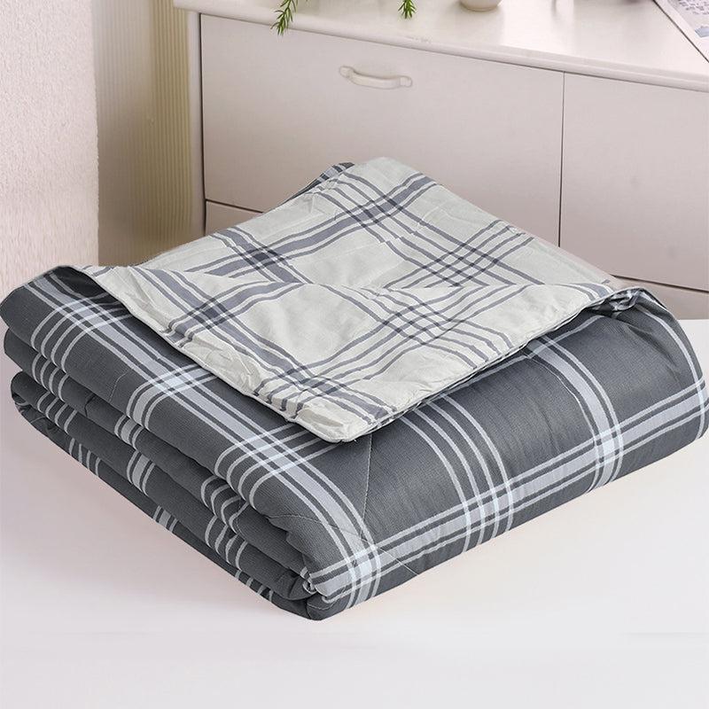 Shelly Geomatric Cotton Comforter  - 210 GSM media 7