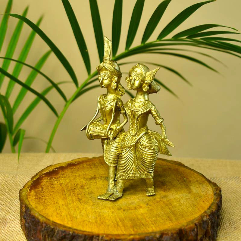 Folk Couple Showpiece media 7