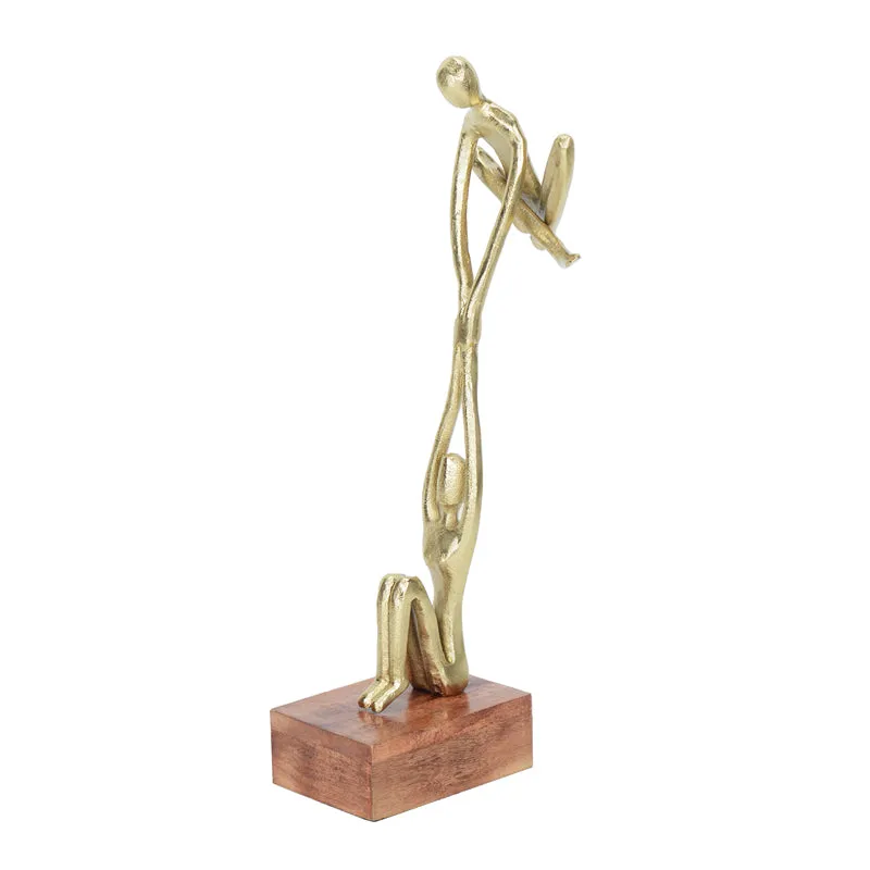 Calisthenic Golden Showpiece media 3