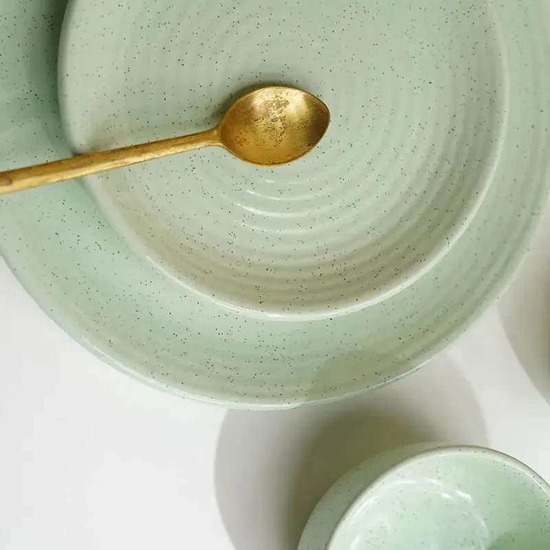 Lemongrass Fino Handmade Dinner Plate media 4