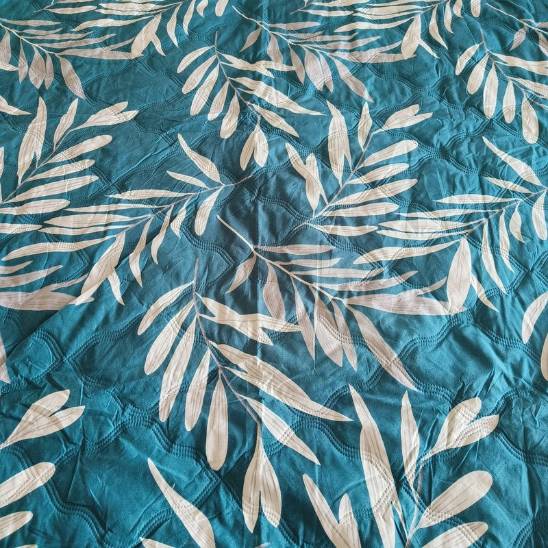 Softhaven Floral Cotton Comforter (Blue) - 300 GSM media 5