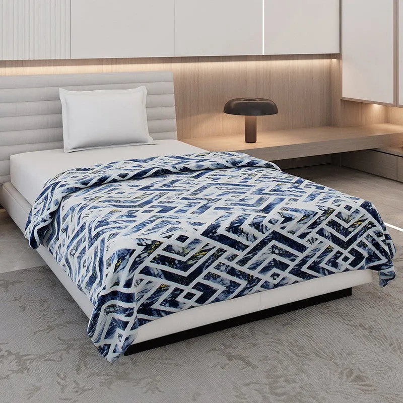 Monte Carlo Mazora Geometric Print Polyester Blanket (Blue) - 350 GSM media 1
