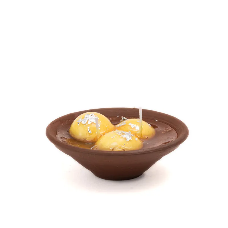 Melt In The Mouth Rasgulla Scented Candle - Vanilla, Cinnamon, Rose media 5