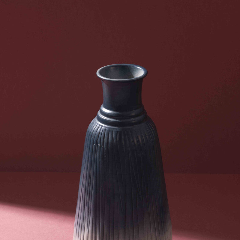 Breeze Metal Vase media 4