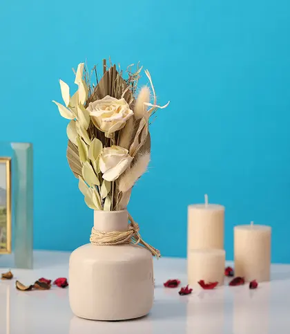 Ceramic · Dried Flowers & Leaves