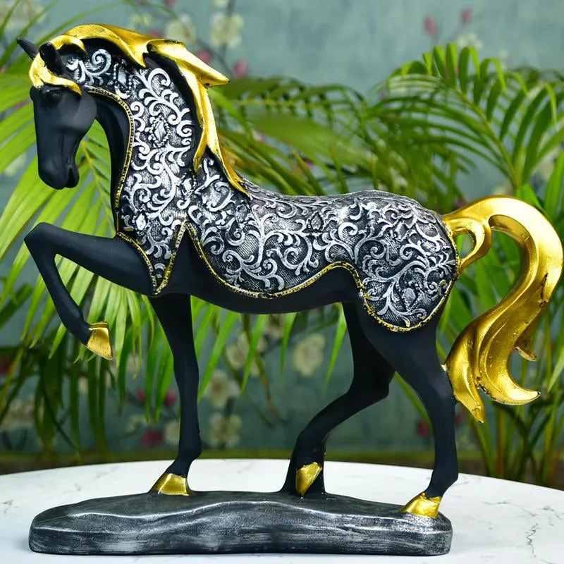 Stallion Glimmer Showpiece media 5