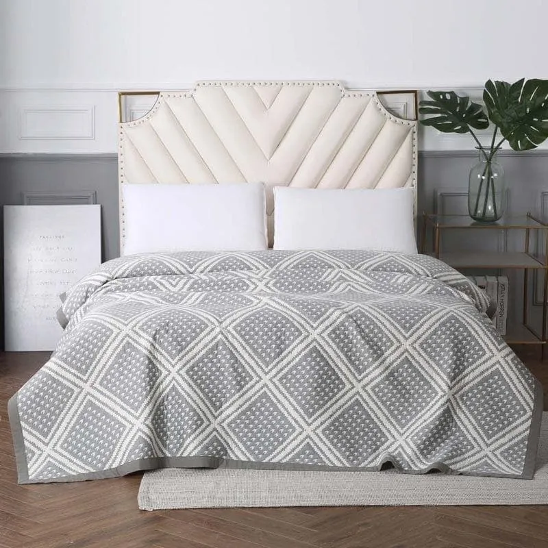Angular Oasis Bedcover media 3