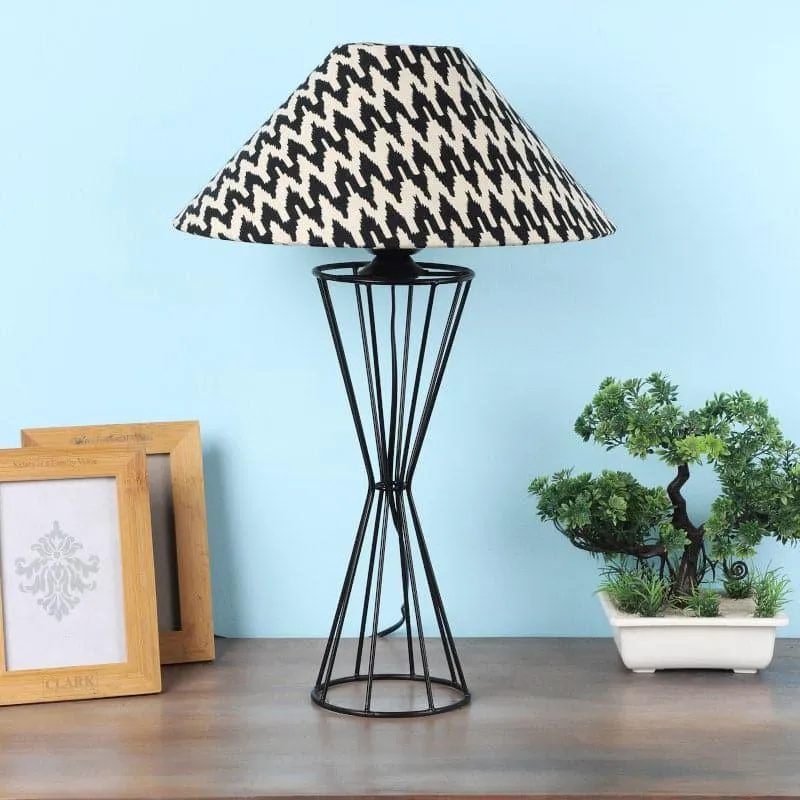Chevronic Briar Fabric Table Lamp - Black,White media 3