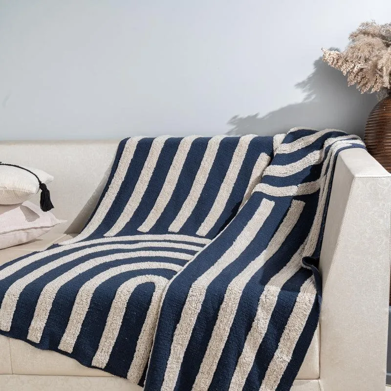 Elyra Table Tufted Tassled Throw - Rectangle media 1