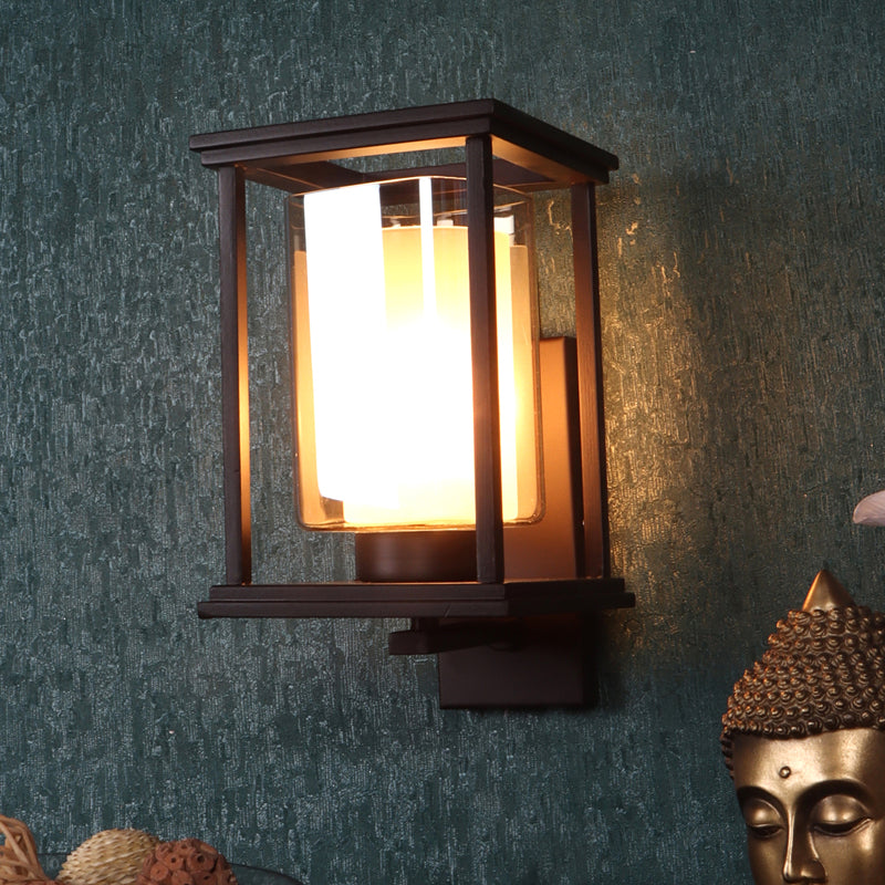Kewra Wooden Wall Lamp