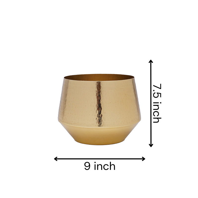 Story Metal Vase media 5