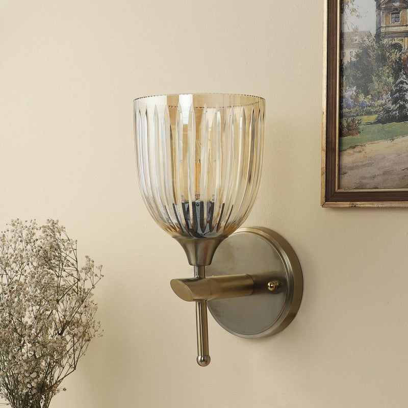 Mirelia Elegant Glass Wall Lamp media 6