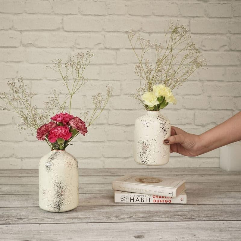 Hela Bottle Vase (White) - Set Of Two media 3