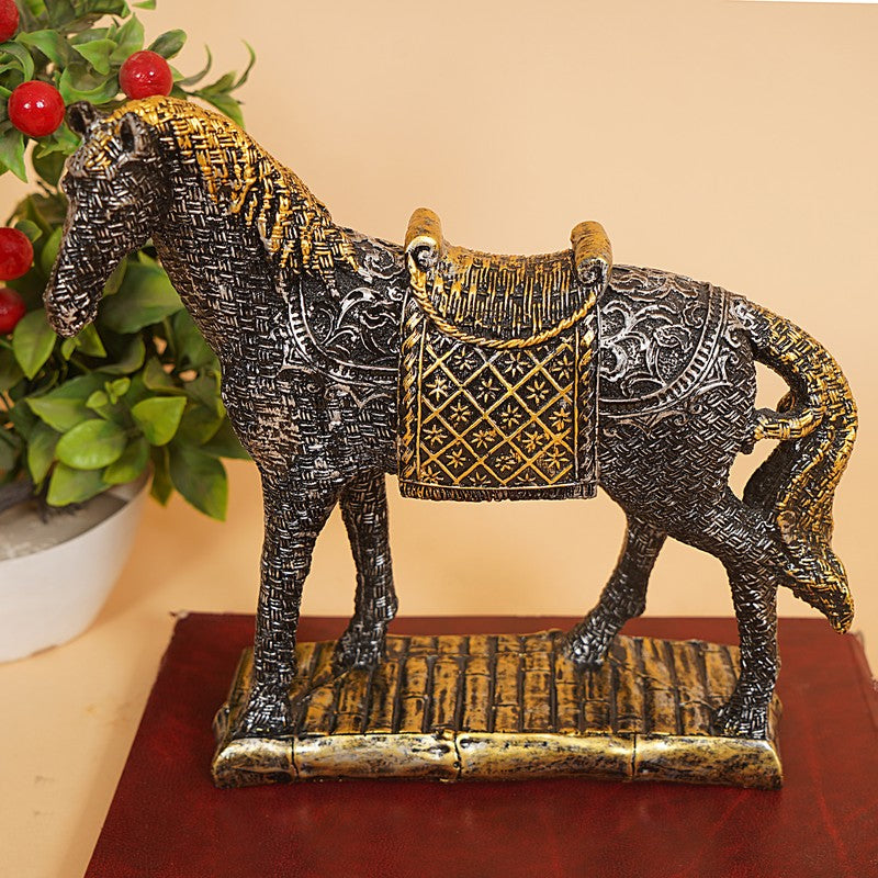 Royal Golden Saddle Horse Statue