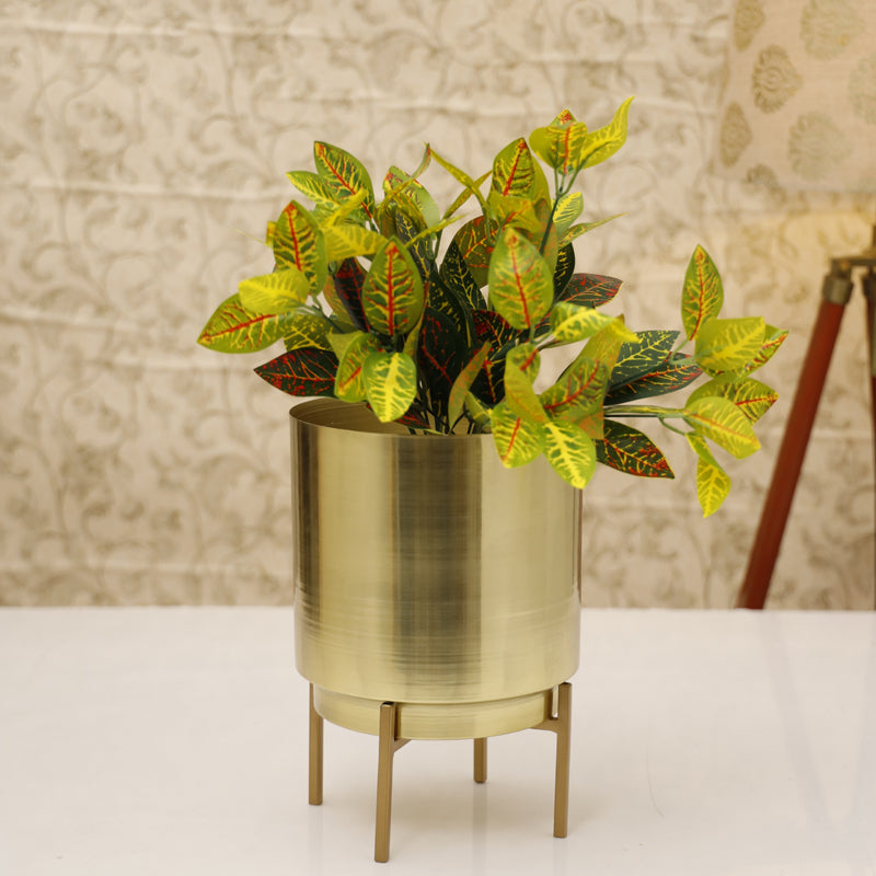 Vida Ember Planter - Gold media 2