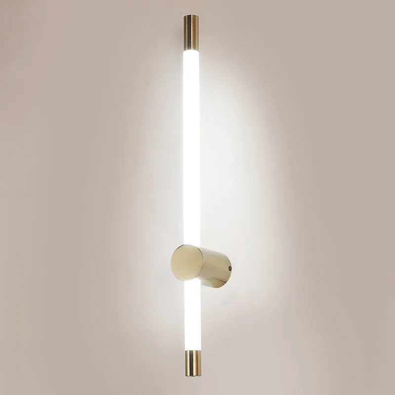 Koenig Iron & Acrylic Wall Lamp media 4