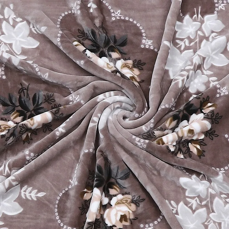 Monte Carlo Floral Dreamscape Blanket - 500 GSM media 7