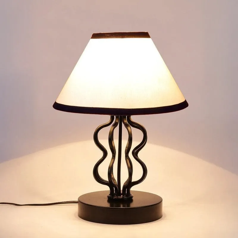 Iggly Wiggly Fabric Table Lamp - White,Black media 5