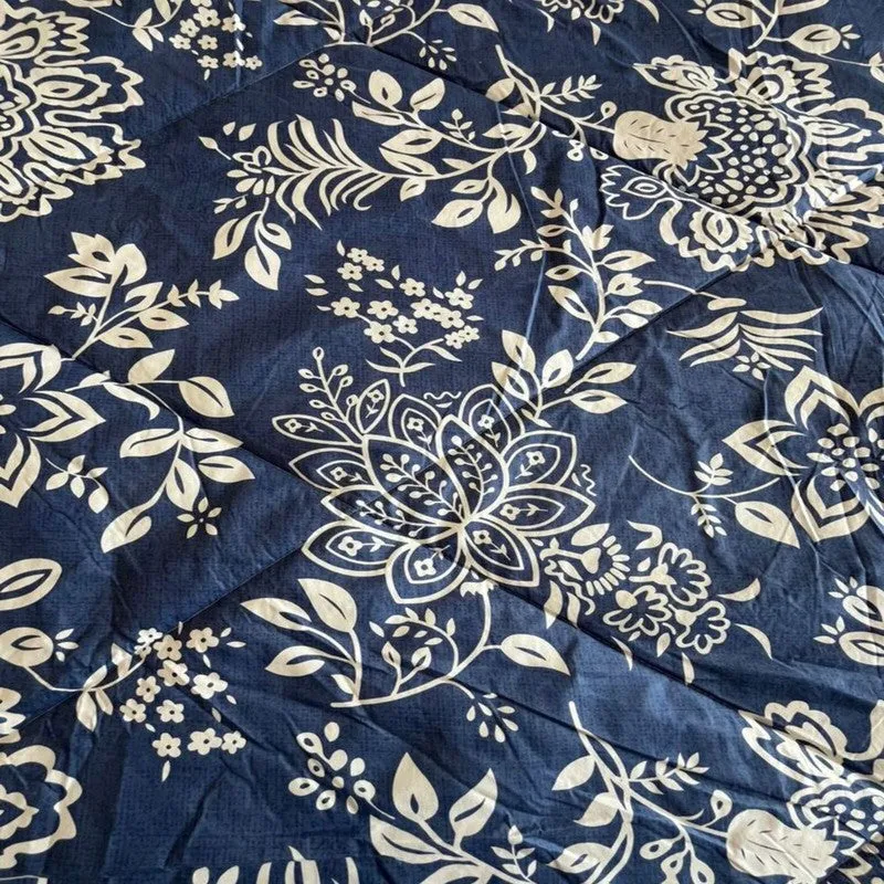 Floral Embrace Comforters - 300 GSM media 4